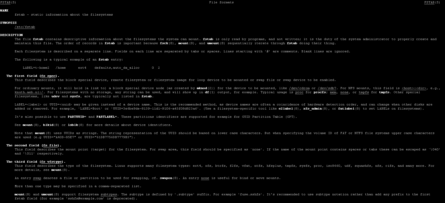 Screenshot manuálné stránky fstab v linuxu